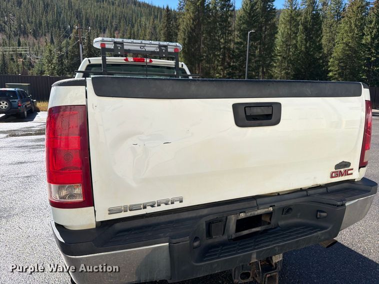 image for item EW1164 2011 GMC Sierra 2500HD pickup truck