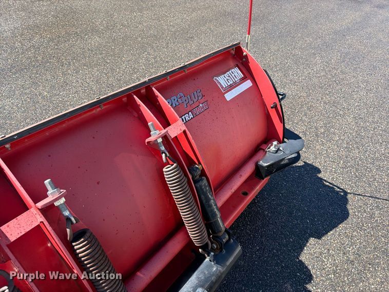 image for item EW1164 2011 GMC Sierra 2500HD pickup truck