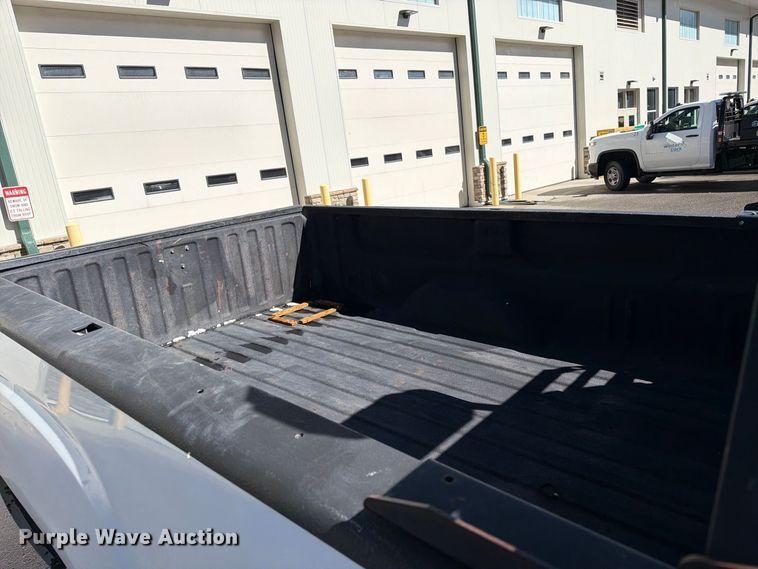 image for item EW1164 2011 GMC Sierra 2500HD pickup truck