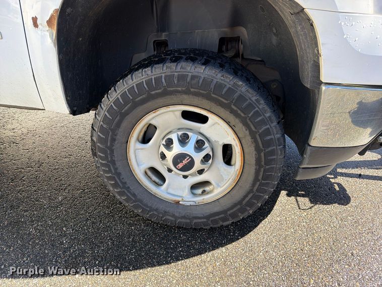 image for item EW1164 2011 GMC Sierra 2500HD pickup truck