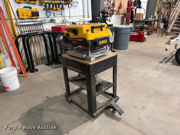 image for item EW1168 Dewalt DW735 planer