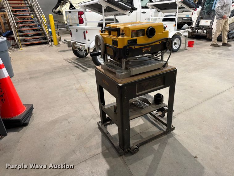 image for item EW1168 Dewalt DW735 planer