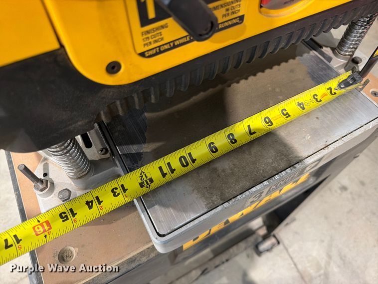 image for item EW1168 Dewalt DW735 planer