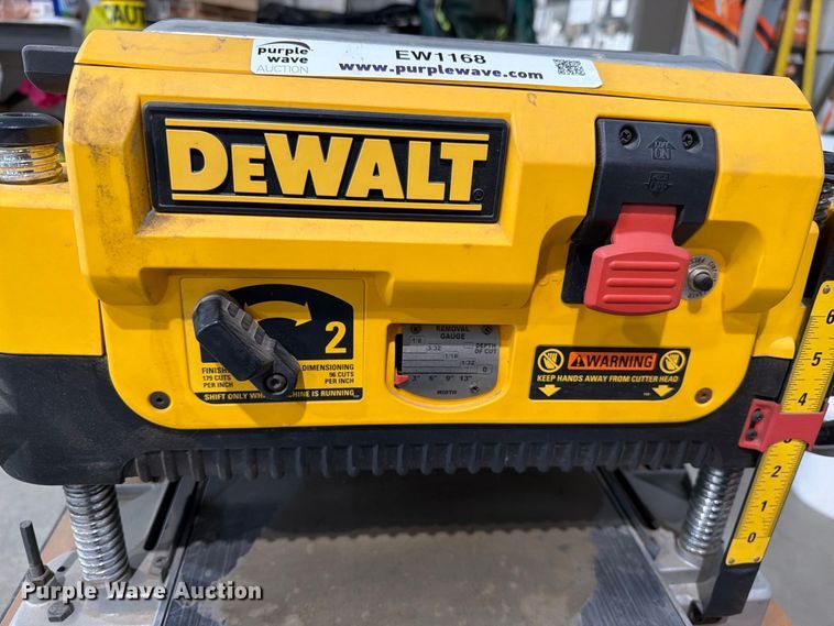 image for item EW1168 Dewalt DW735 planer