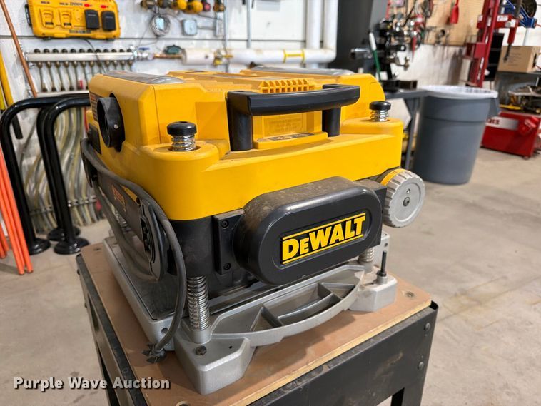 image for item EW1168 Dewalt DW735 planer