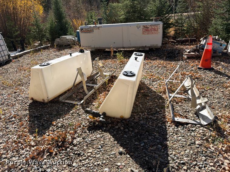 image for item EW1172 (2) 75 gallon de-icer saddle tanks