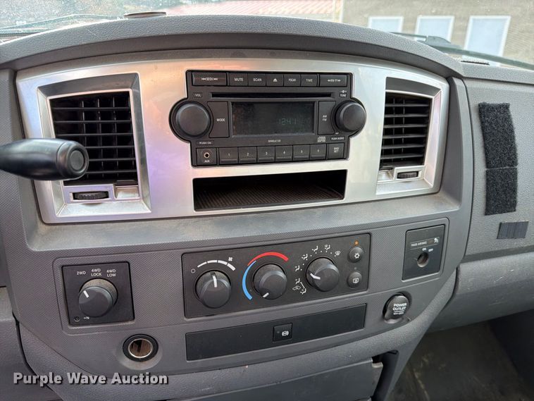 image for item EW1173 2009 Dodge Ram 4500 ambulance