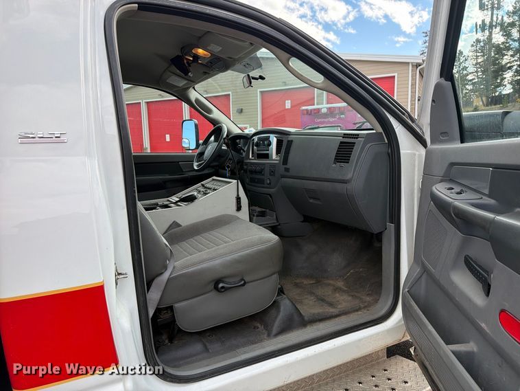 image for item EW1173 2009 Dodge Ram 4500 ambulance