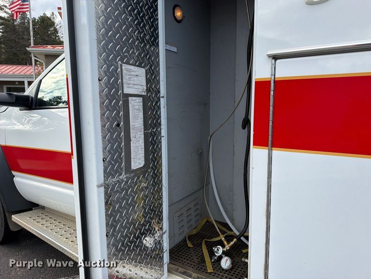 image for item EW1173 2009 Dodge Ram 4500 ambulance