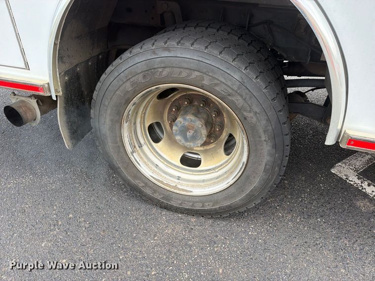 image for item EW1173 2009 Dodge Ram 4500 ambulance
