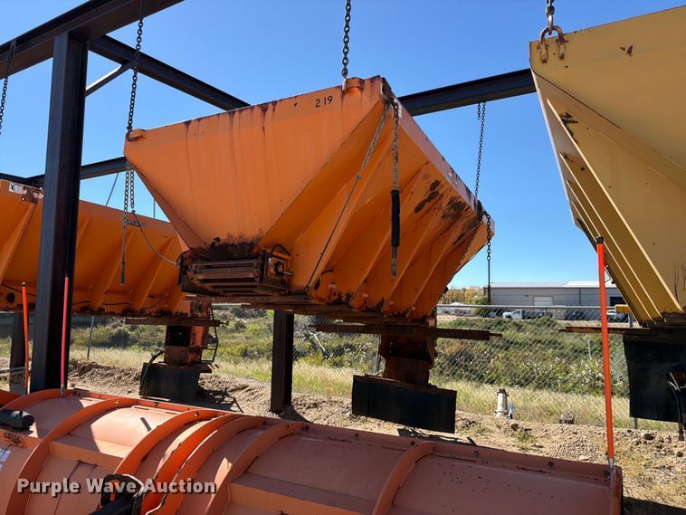 image for item EW2247 Henderson FSHx11x50xMILD spreader