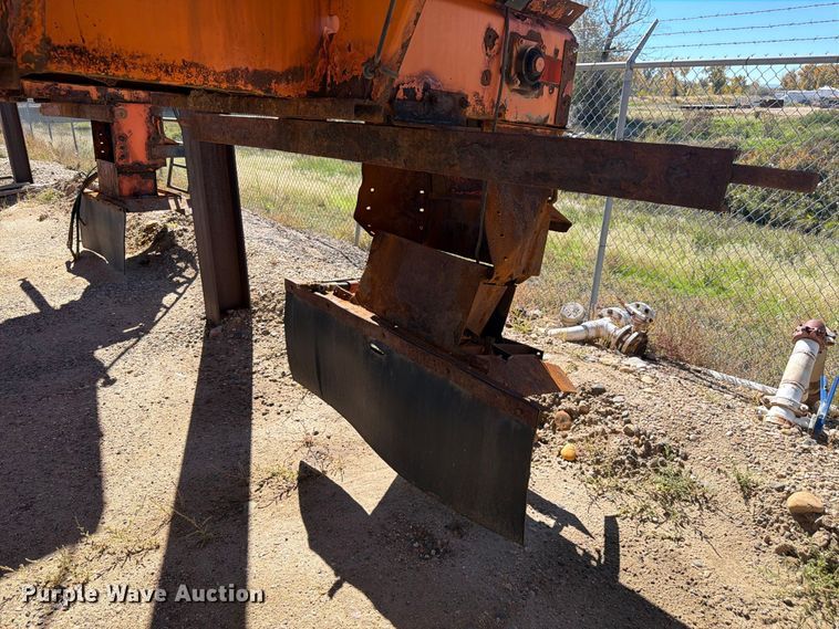 image for item EW2247 Henderson FSHx11x50xMILD spreader
