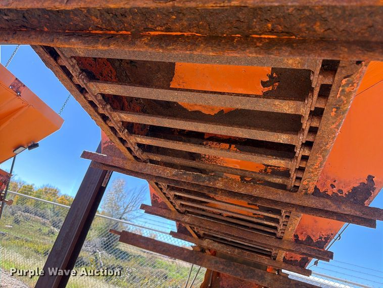 image for item EW2247 Henderson FSHx11x50xMILD spreader