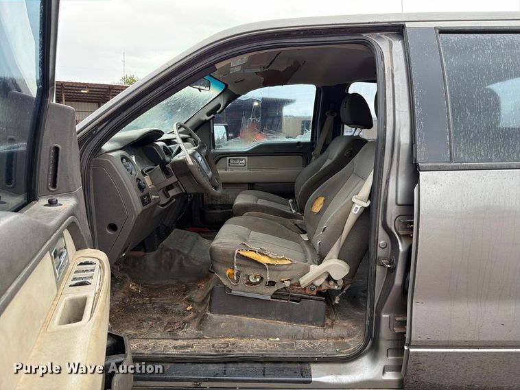 image for item EW7495 2010 Ford F150 Crew Cab pickup truck