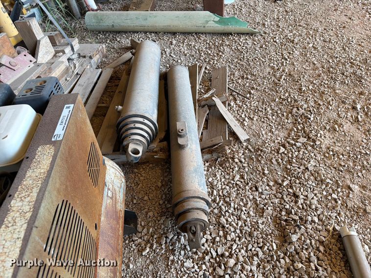 image for item EW7498 (5) dump truck lift cylinders