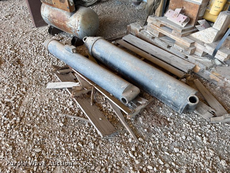 image for item EW7498 (5) dump truck lift cylinders