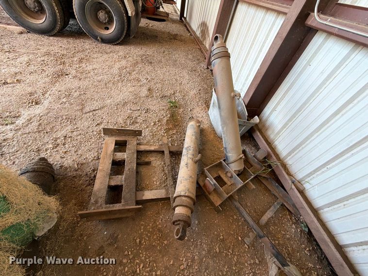 image for item EW7498 (5) dump truck lift cylinders
