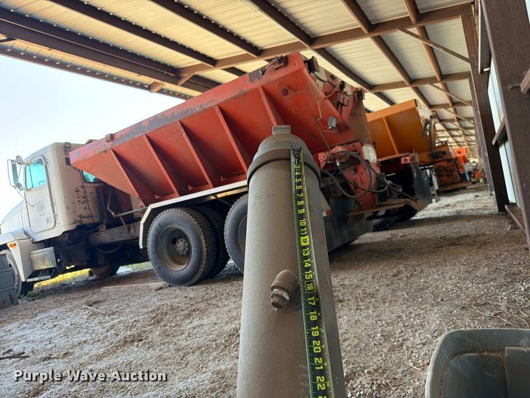 image for item EW7498 (5) dump truck lift cylinders