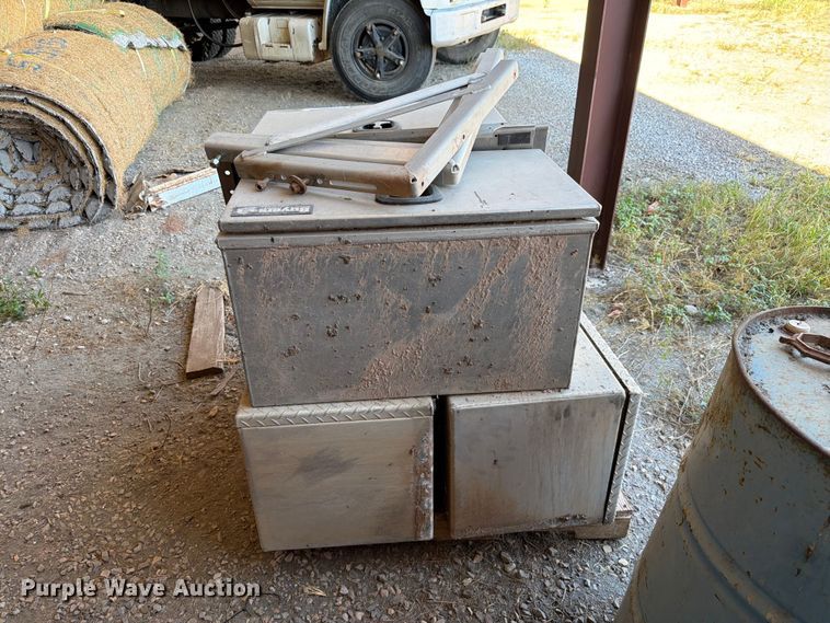 image for item EW7499 (4) Buyers toolboxes