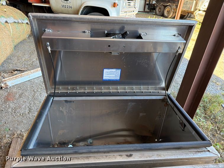 image for item EW7499 (4) Buyers toolboxes