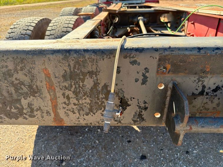 image for item EW7504 1984 Ford L8000 truck cab and chassis