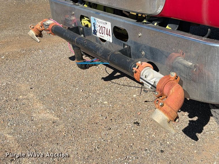 image for item EW7504 1984 Ford L8000 truck cab and chassis