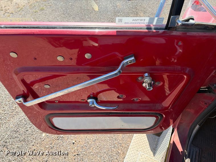 image for item EW7504 1984 Ford L8000 truck cab and chassis