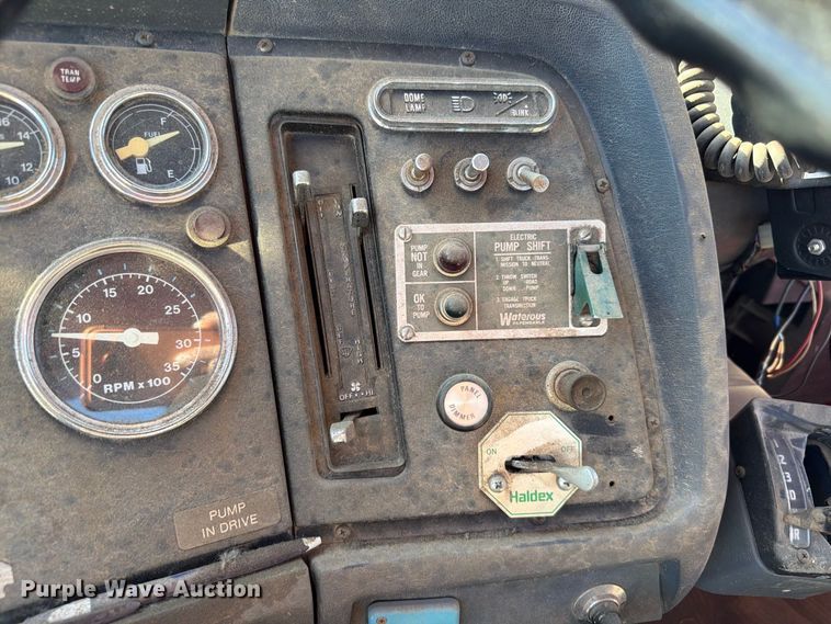 image for item EW7504 1984 Ford L8000 truck cab and chassis