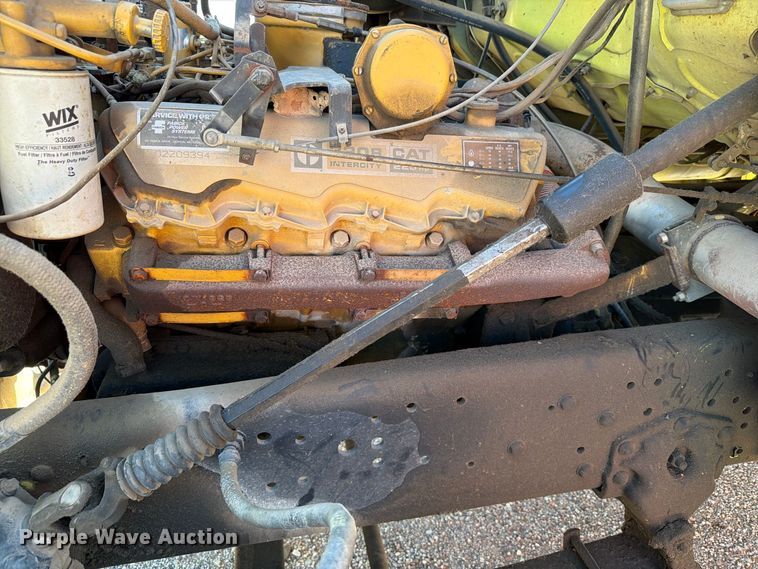 image for item EW7504 1984 Ford L8000 truck cab and chassis