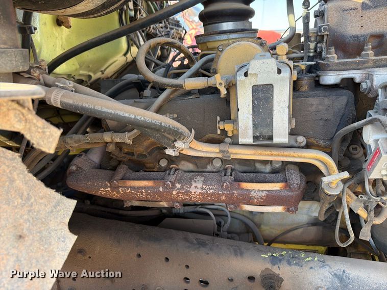 image for item EW7504 1984 Ford L8000 truck cab and chassis