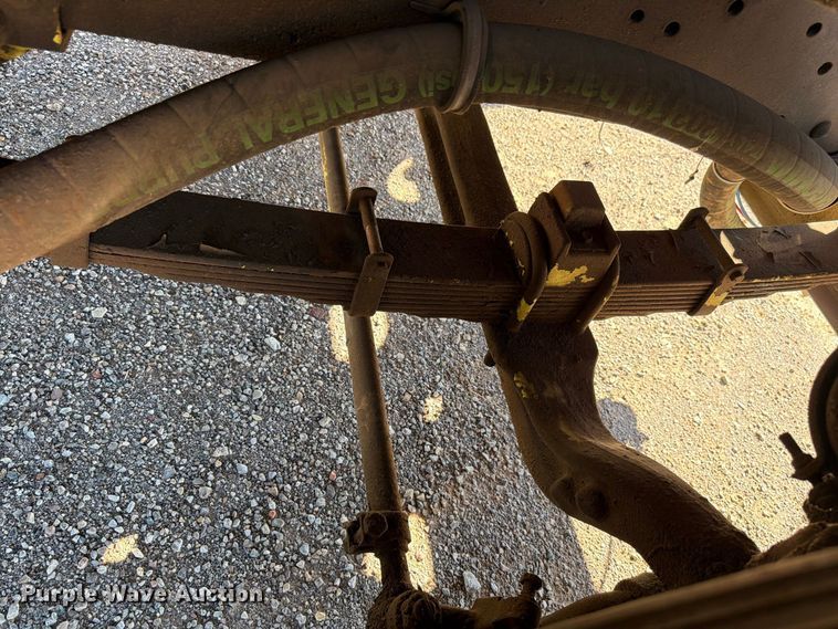 image for item EW7504 1984 Ford L8000 truck cab and chassis