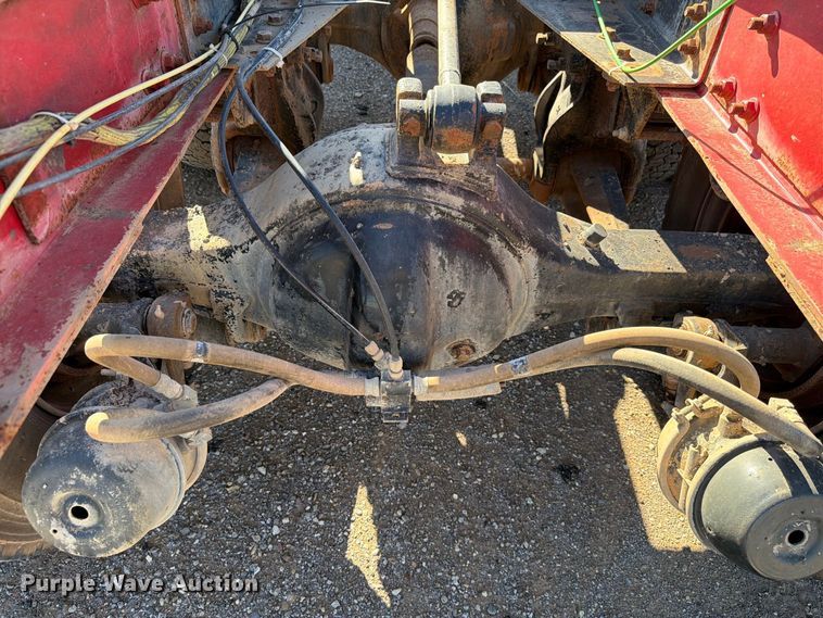 image for item EW7504 1984 Ford L8000 truck cab and chassis