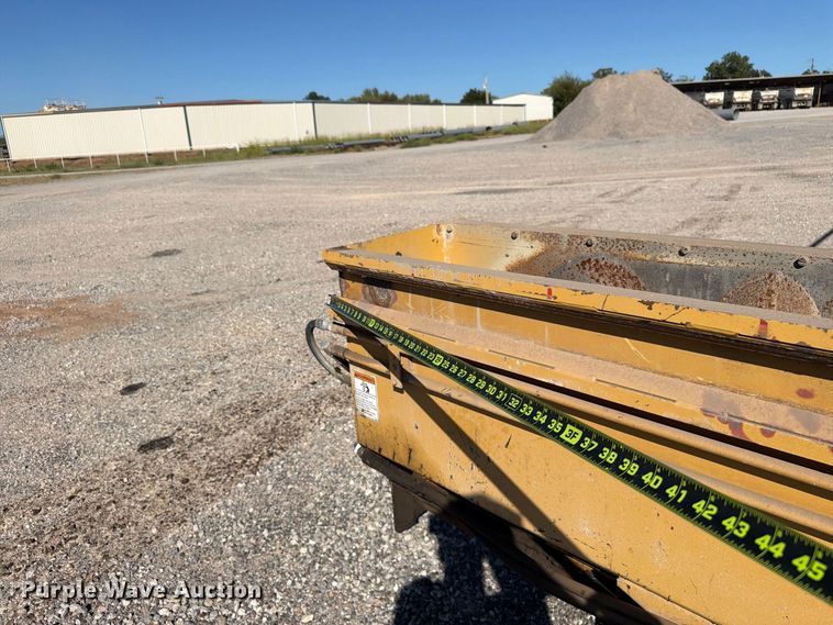 image for item EW7506 2008 Etnyre Quad chip spreader