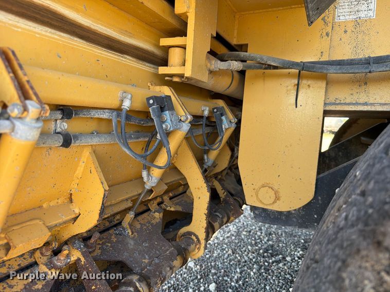 image for item EW7506 2008 Etnyre Quad chip spreader