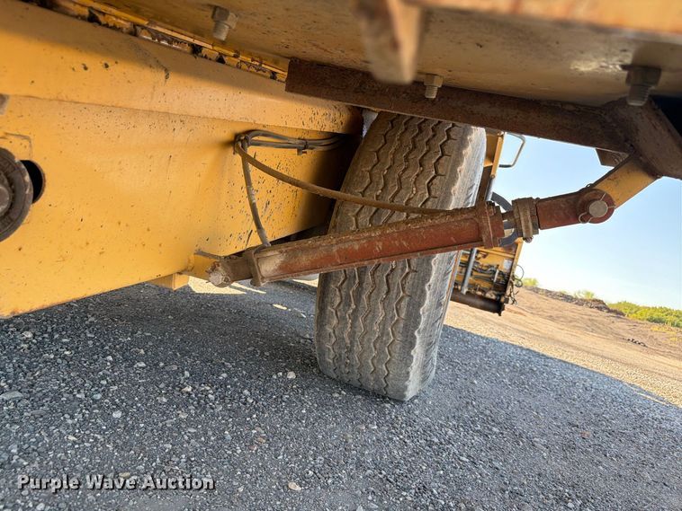 image for item EW7506 2008 Etnyre Quad chip spreader