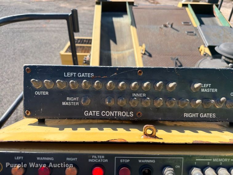image for item EW7506 2008 Etnyre Quad chip spreader