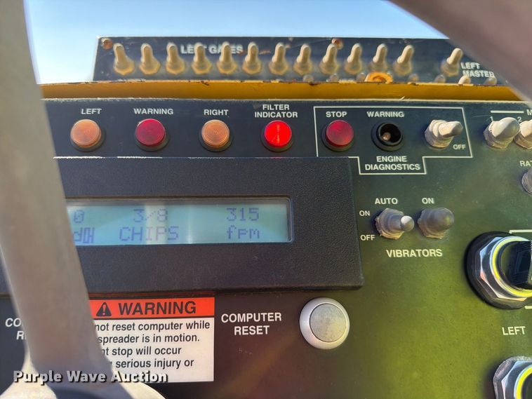 image for item EW7506 2008 Etnyre Quad chip spreader