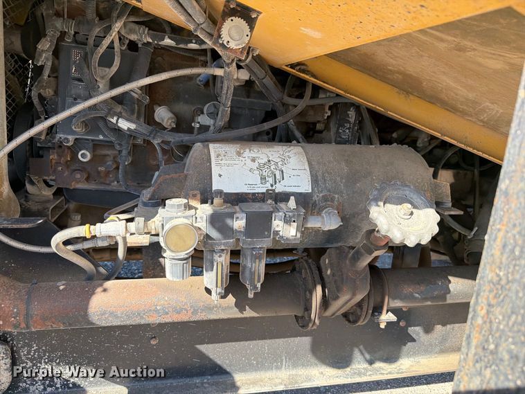 image for item EW7506 2008 Etnyre Quad chip spreader