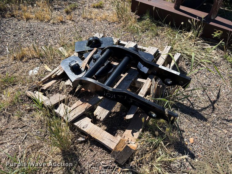 image for item EW7509 Caterpillar backhoe attachments