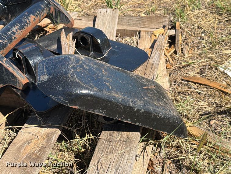 image for item EW7509 Caterpillar backhoe attachments