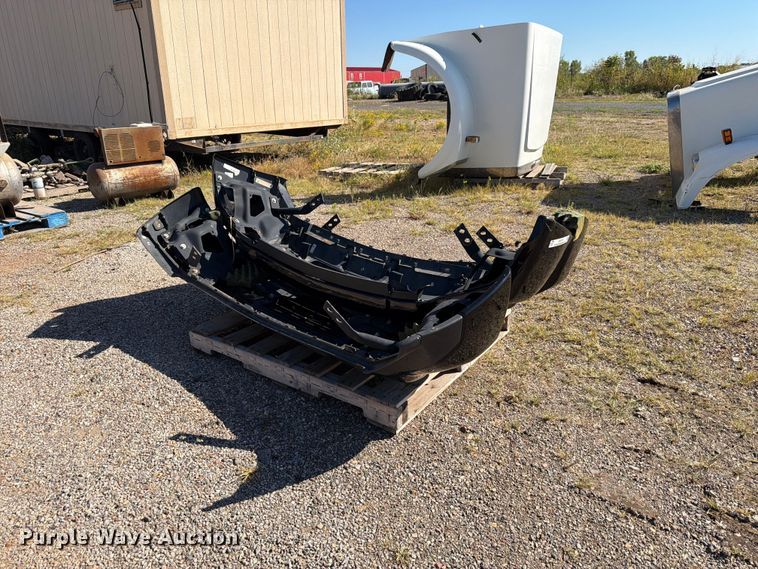 image for item EW7511 Chevrolet (3) Chevrolet bumper