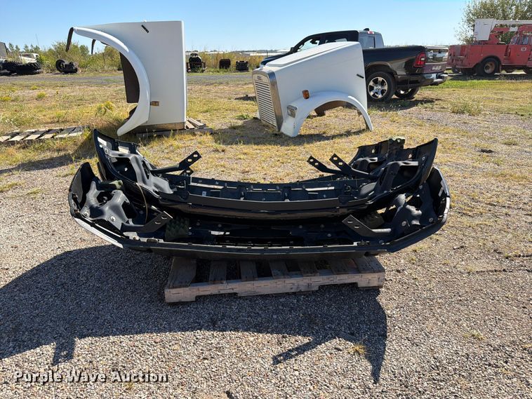 image for item EW7511 Chevrolet (3) Chevrolet bumper