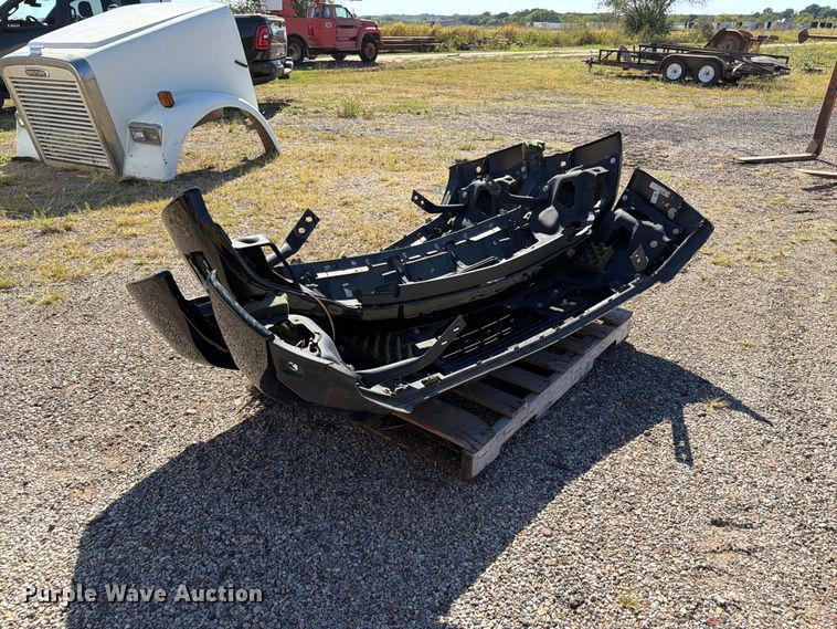 image for item EW7511 Chevrolet (3) Chevrolet bumper