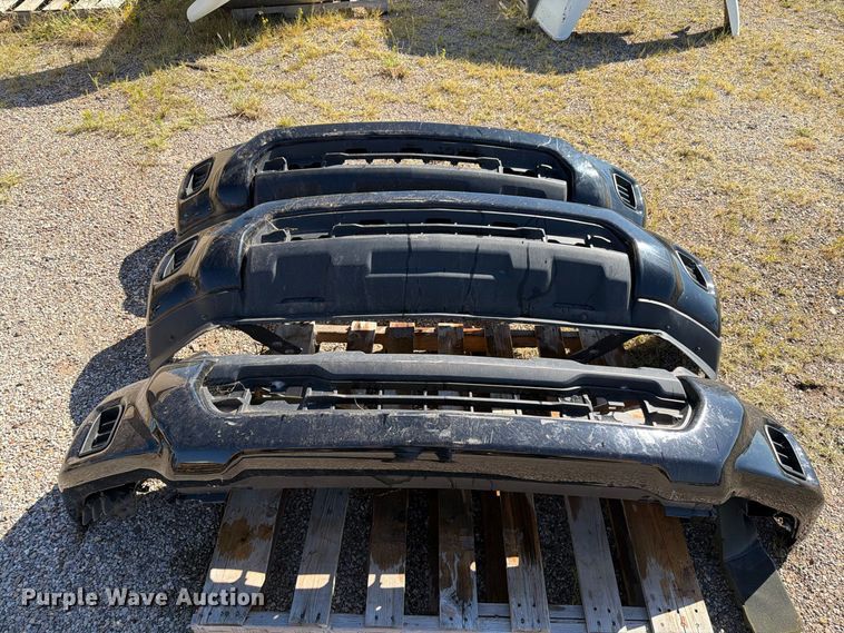 image for item EW7511 Chevrolet (3) Chevrolet bumper