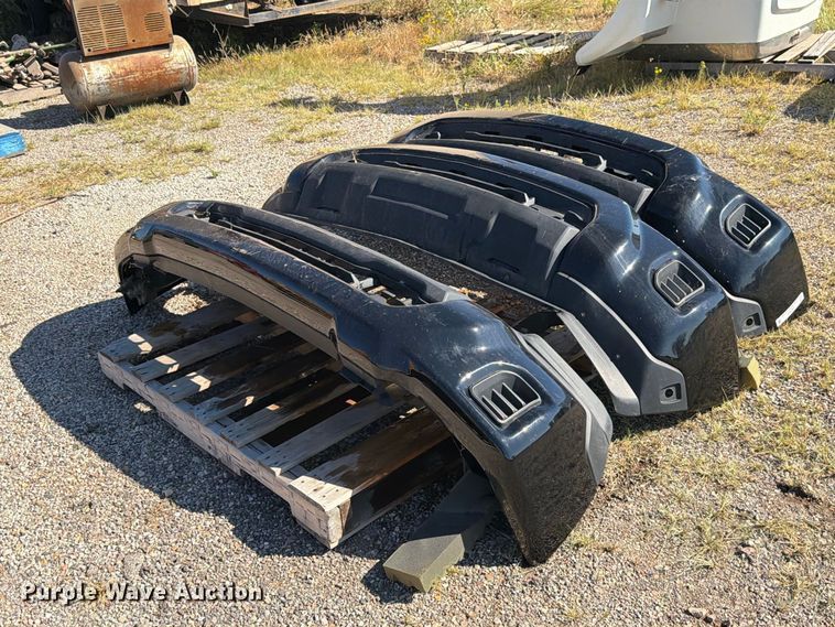 image for item EW7511 Chevrolet (3) Chevrolet bumper
