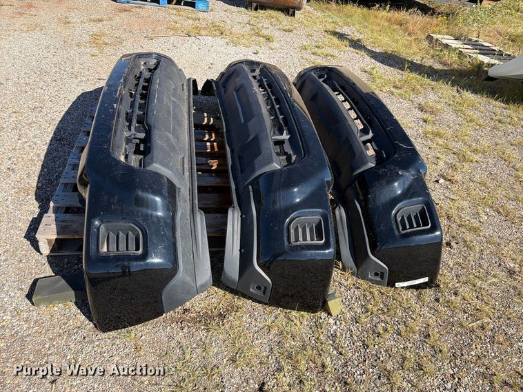 image for item EW7511 Chevrolet (3) Chevrolet bumper