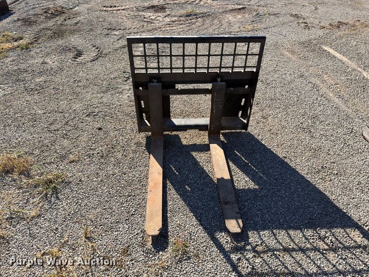 image for item EW7513 Bobcat compact utility loader forks
