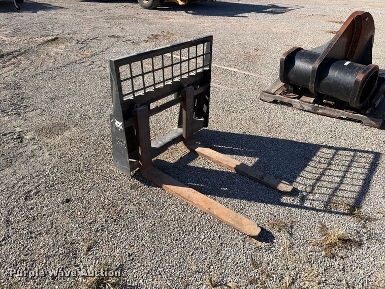 image for item EW7513 Bobcat compact utility loader forks