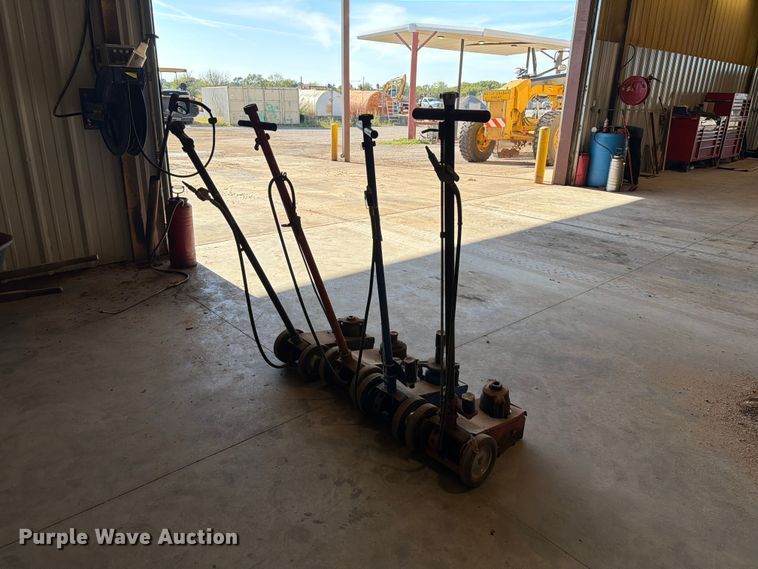 image for item EW7516 (4) floor jacks