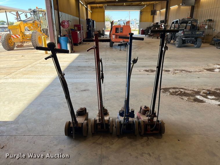 image for item EW7516 (4) floor jacks